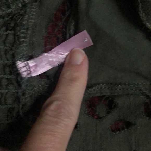 Bras - Picture 3 of 3